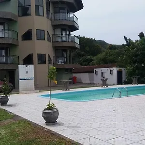Residencial Costa Esmeralda Pensión